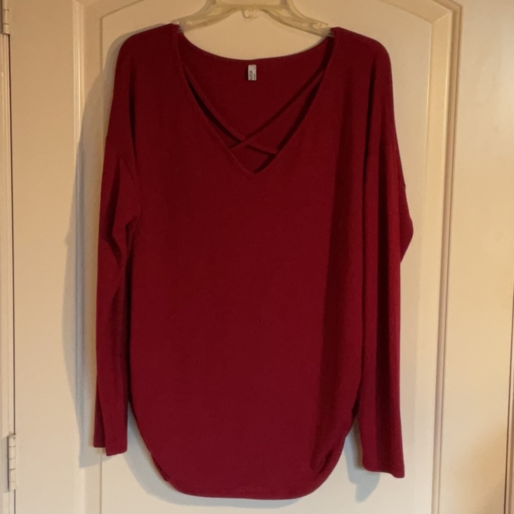 Lightweight V-neck Sweater - Size Large